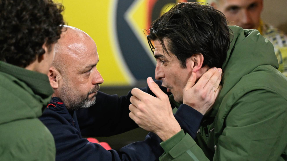 Gerard se resiente durante el calentamiento y deja su puesto a Buchanan