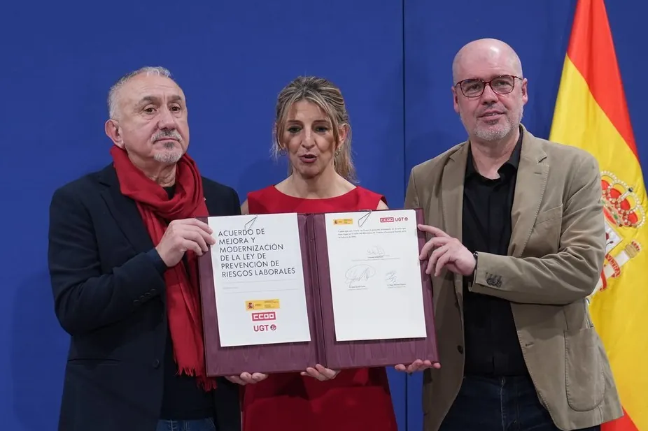 Trabajo y sindicatos pactan la ley de prevención de riesgos laborales, con el foco en la salud mental