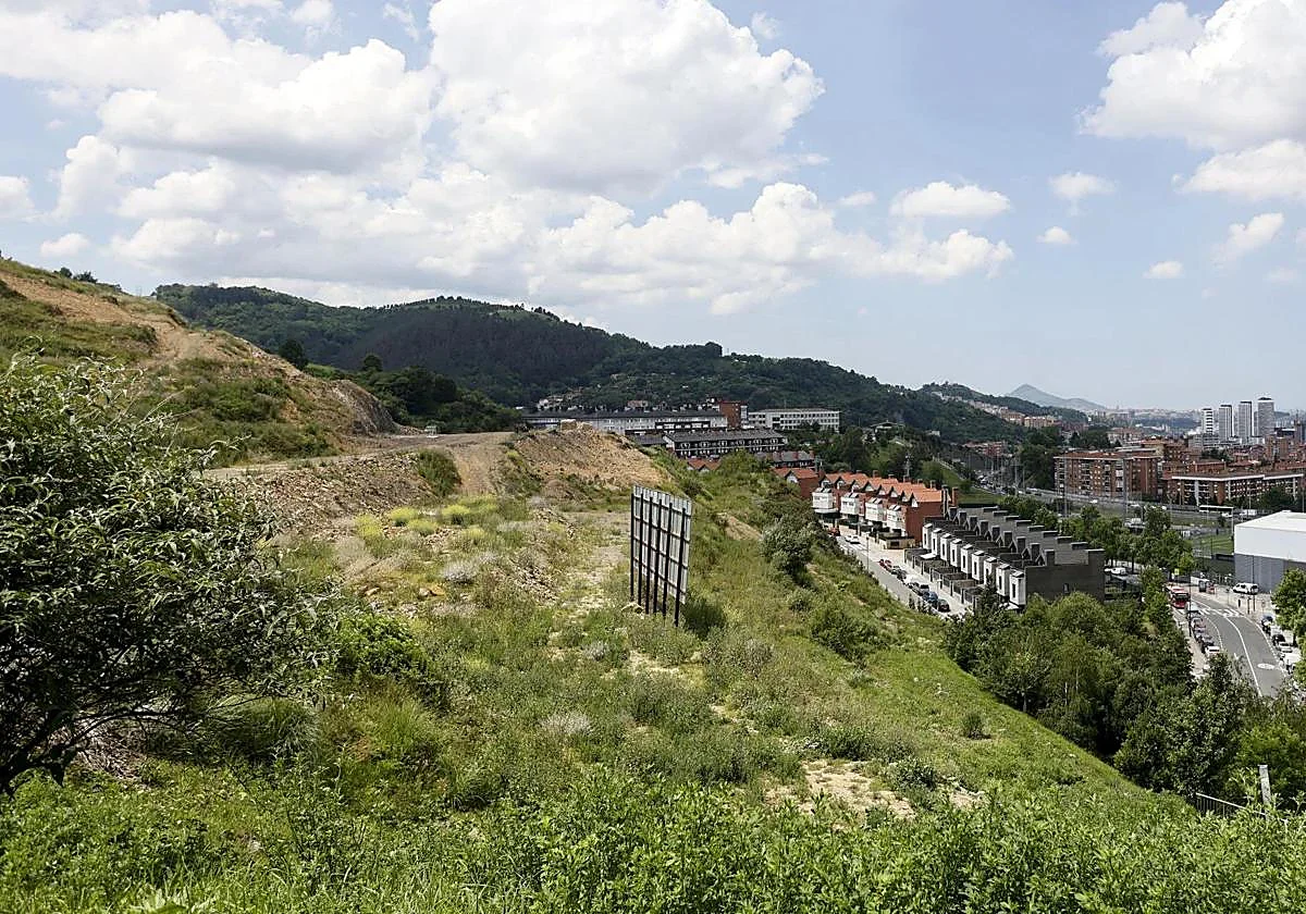 Rescatan en Bilbao a una mujer y sus hijas menores encerradas por el marido
