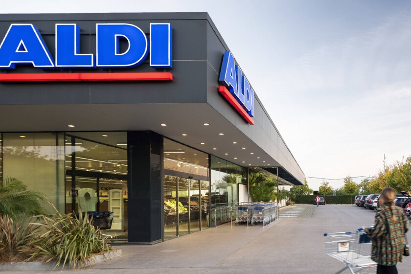 Hoy llega a Aldi (y a mitad de precio) la baliza V16 que necesitas para evitar las primeras multas que ya están llegando