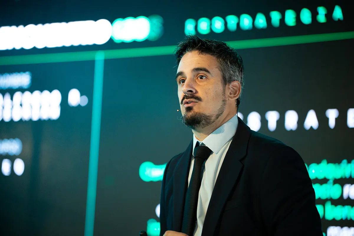 La familia Vilata, fundadora de Edicom, compra el 5,48% de Cuatroochenta