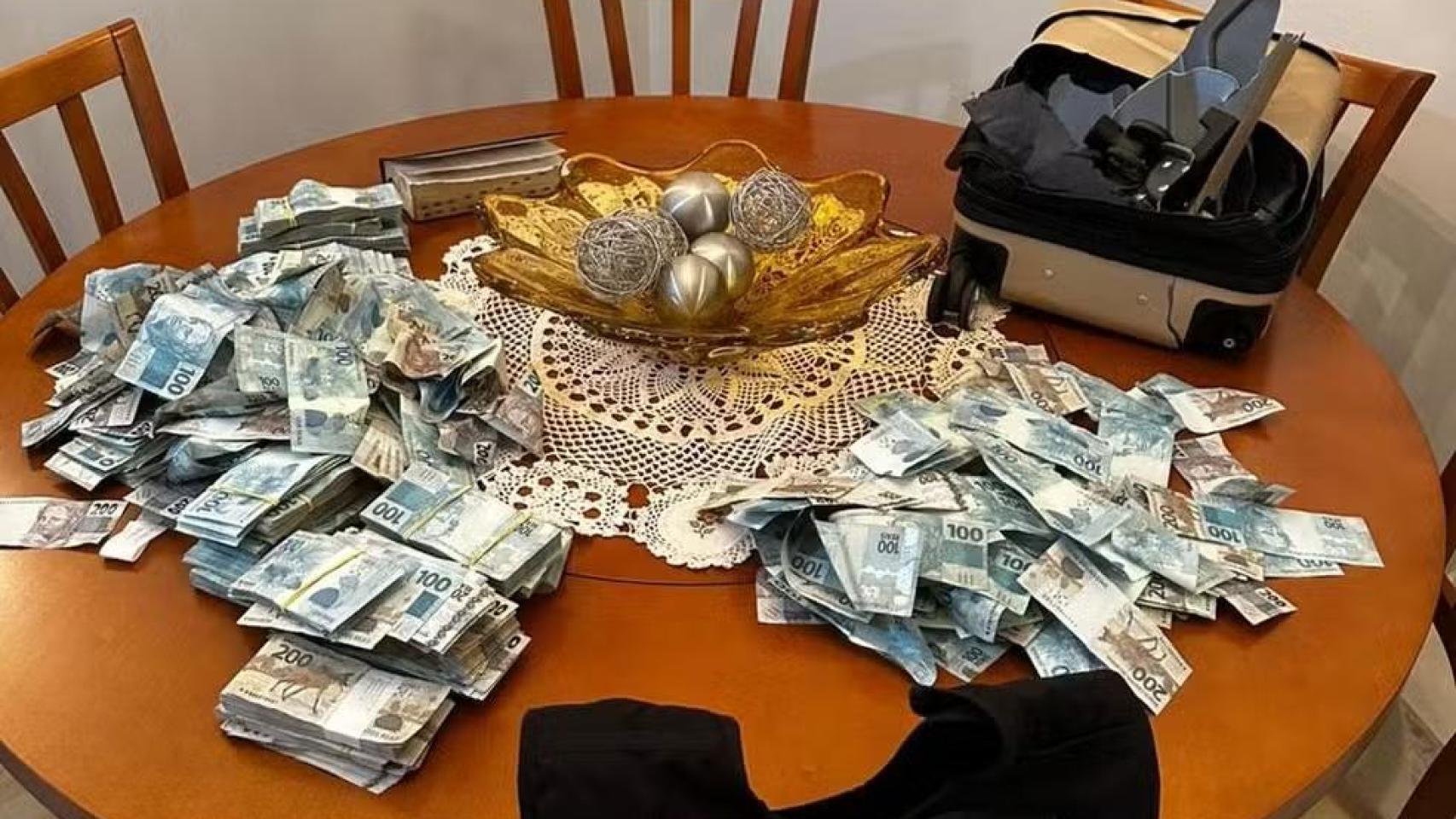 Un sospechoso lanza por la ventana una maleta con 70.000 euros durante un operativo anticorrupción en Brasil