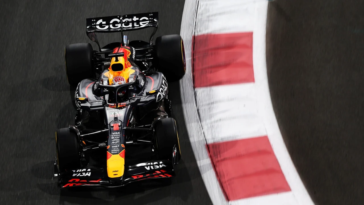 Verstappen tensa la cuerda aún más y saldrá desde la pole; Alonso vuelve a dar un recital