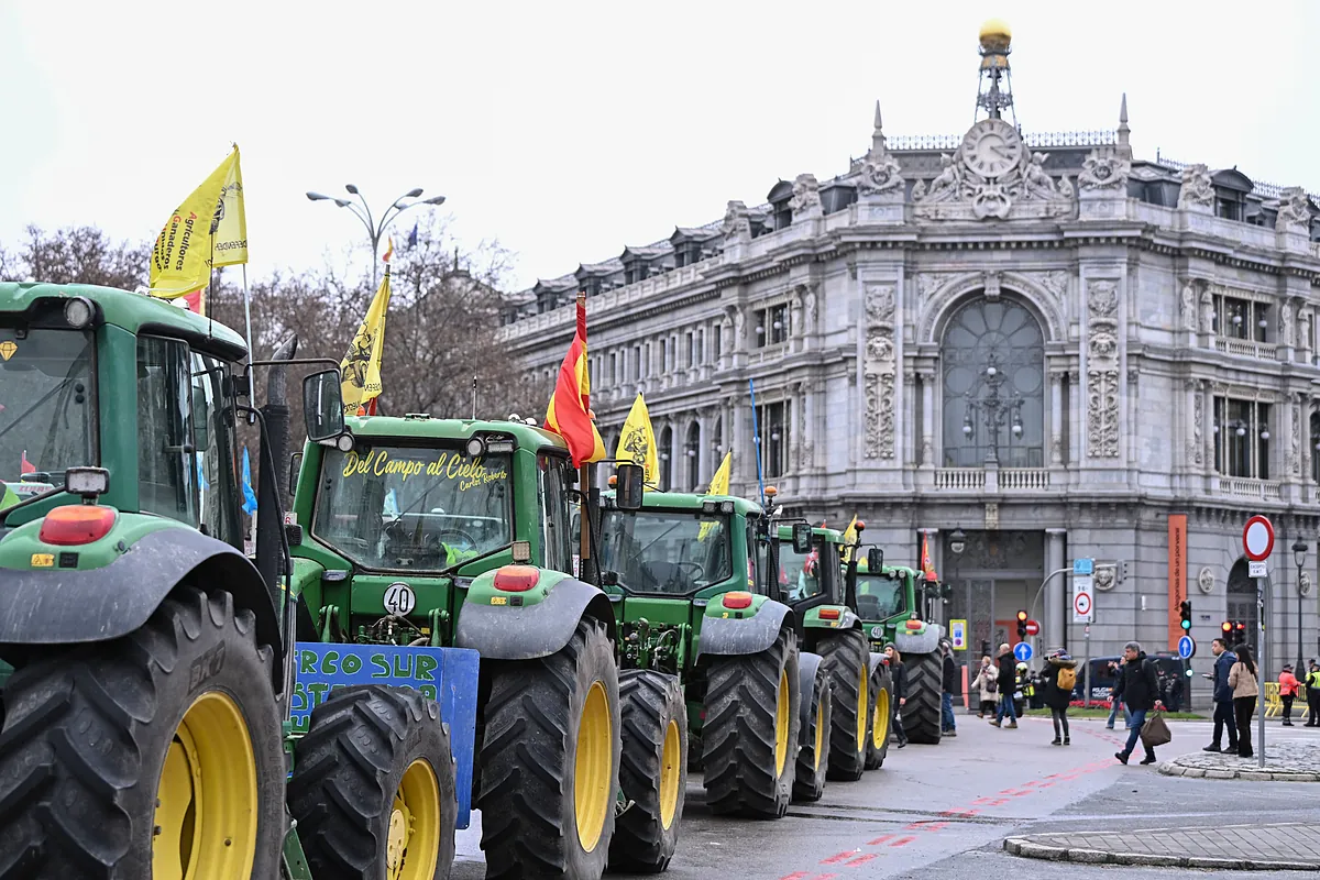 El campo toma Madrid con sus tractores en protesta por la PAC y Mercosur