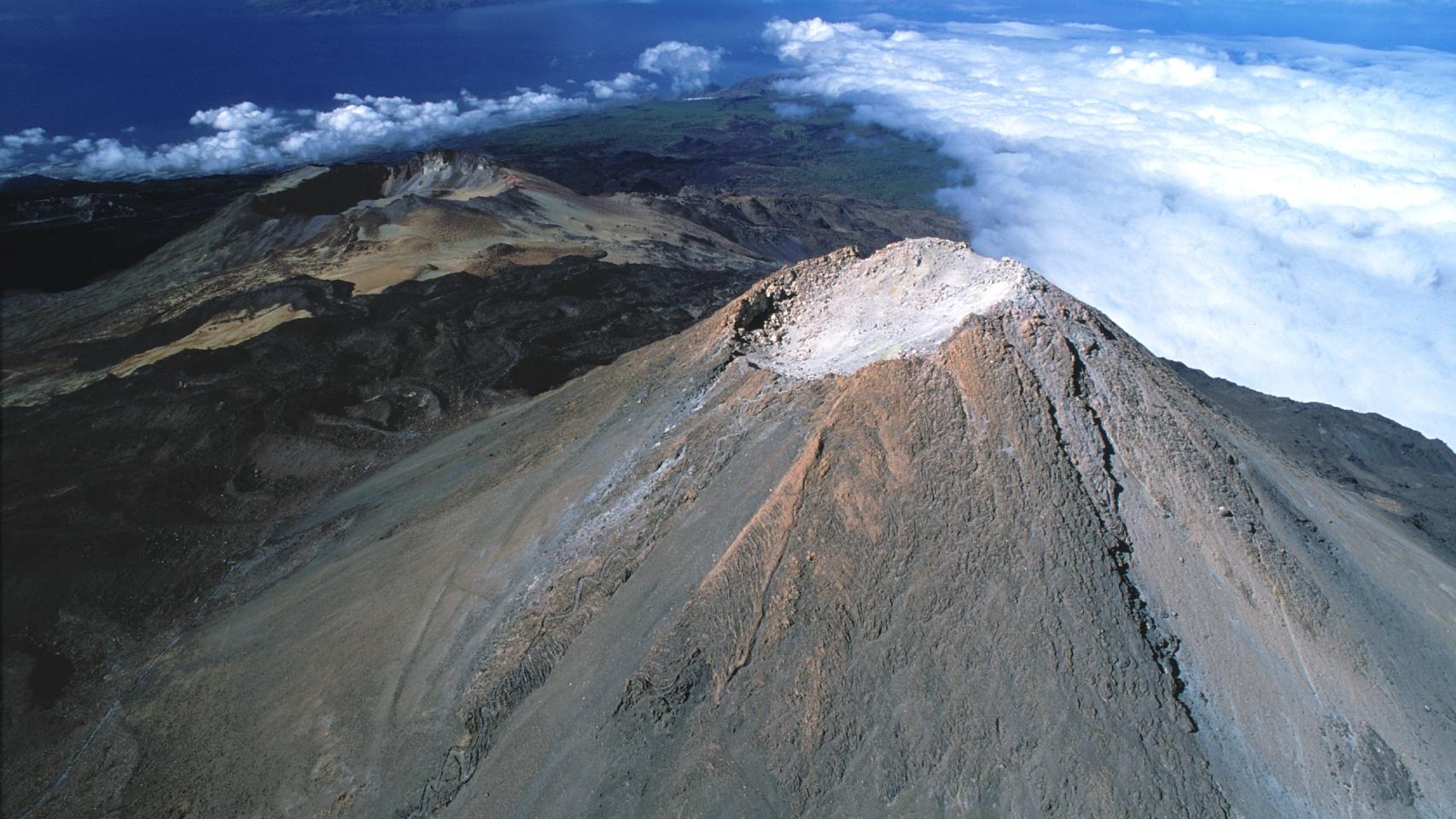Del Tajogaite al Teide: así es la técnica española que trabaja para predecir una erupción volcánica 48 horas antes