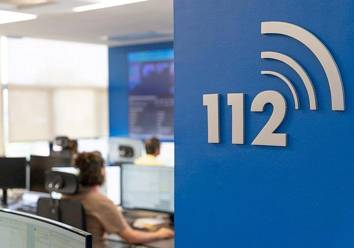 Trenes y carreteras cortadas en las primeras horas del temporal de viento en Cataluña