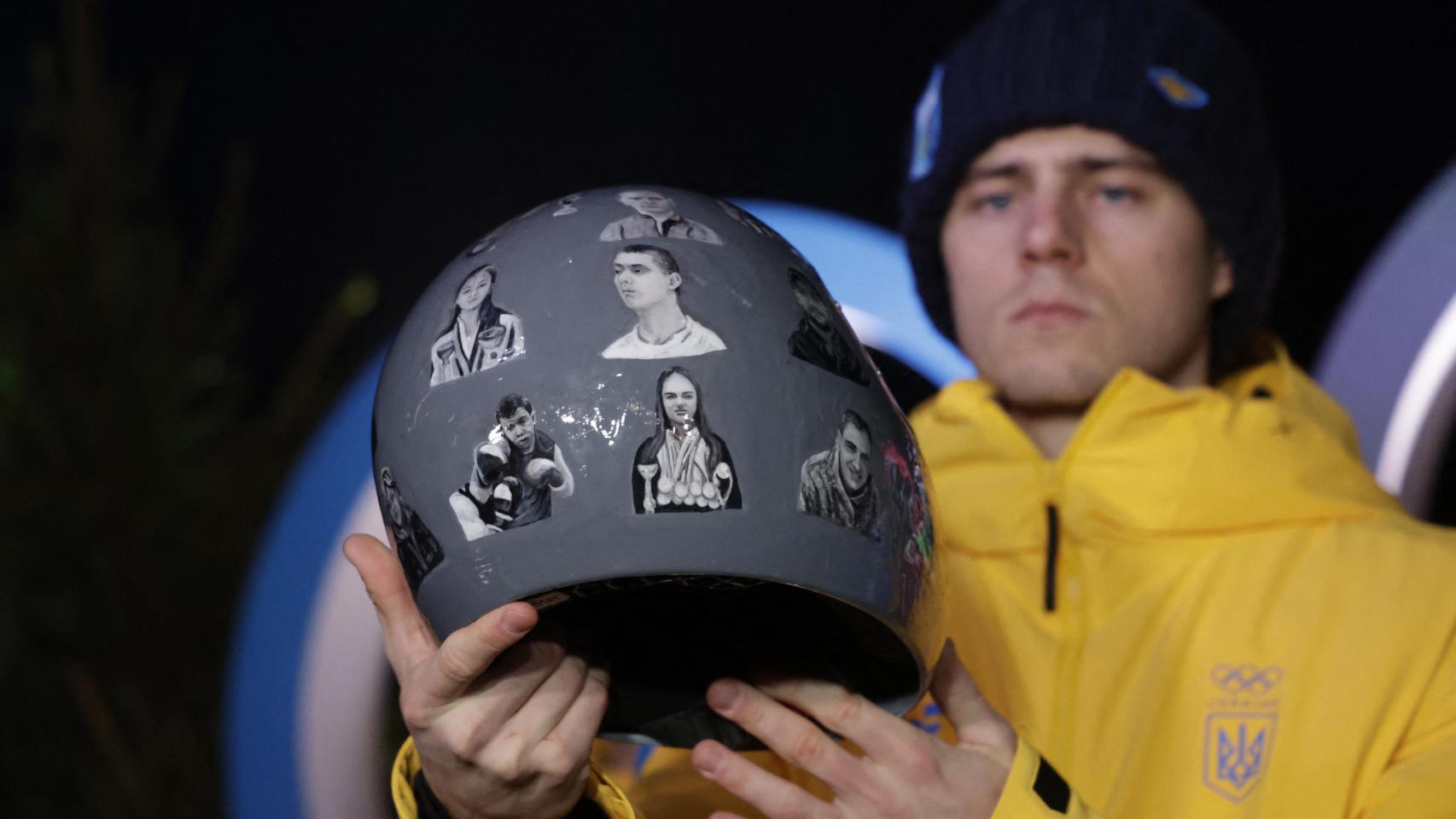 Echan de los JJOO de Invierno al abanderado ucraniano por su casco con imágenes de atletas muertos en la invasión rusa