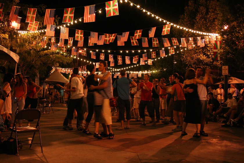 En el siglo XIX decenas de miles de vascos migraron a Idaho. Ahora Idaho quiere prohibir la ikurriña