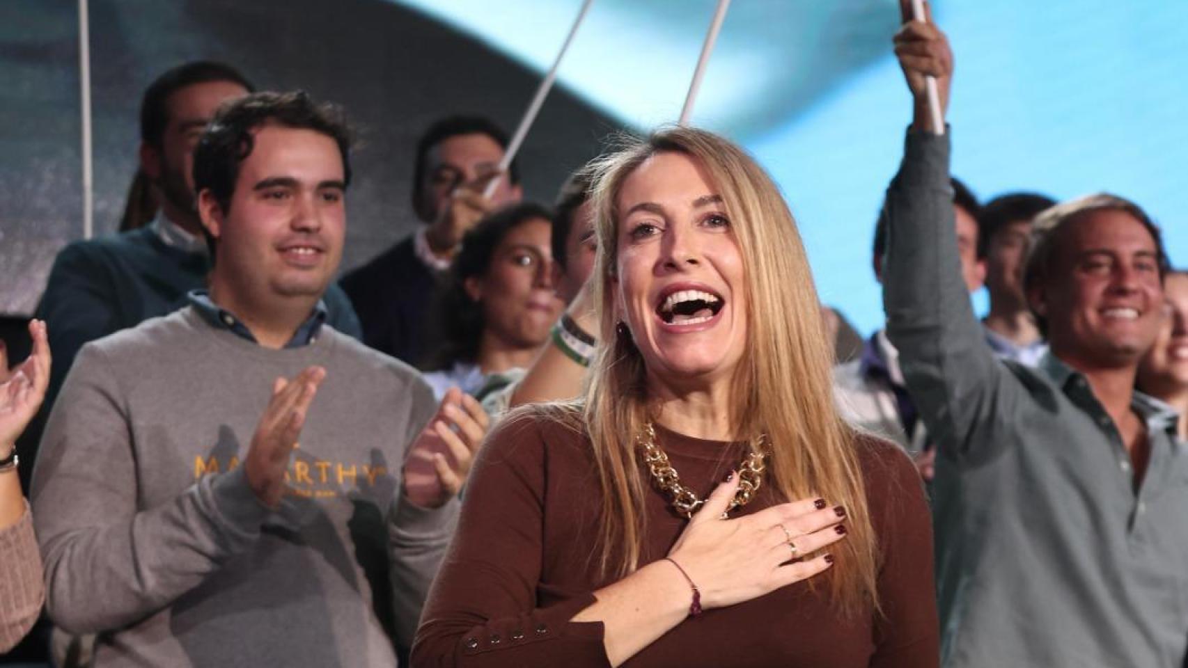 María Guardiola, a uno o dos escaños de la mayoría absoluta: supera ampliamente a la suma del PSOE y la izquierda radical