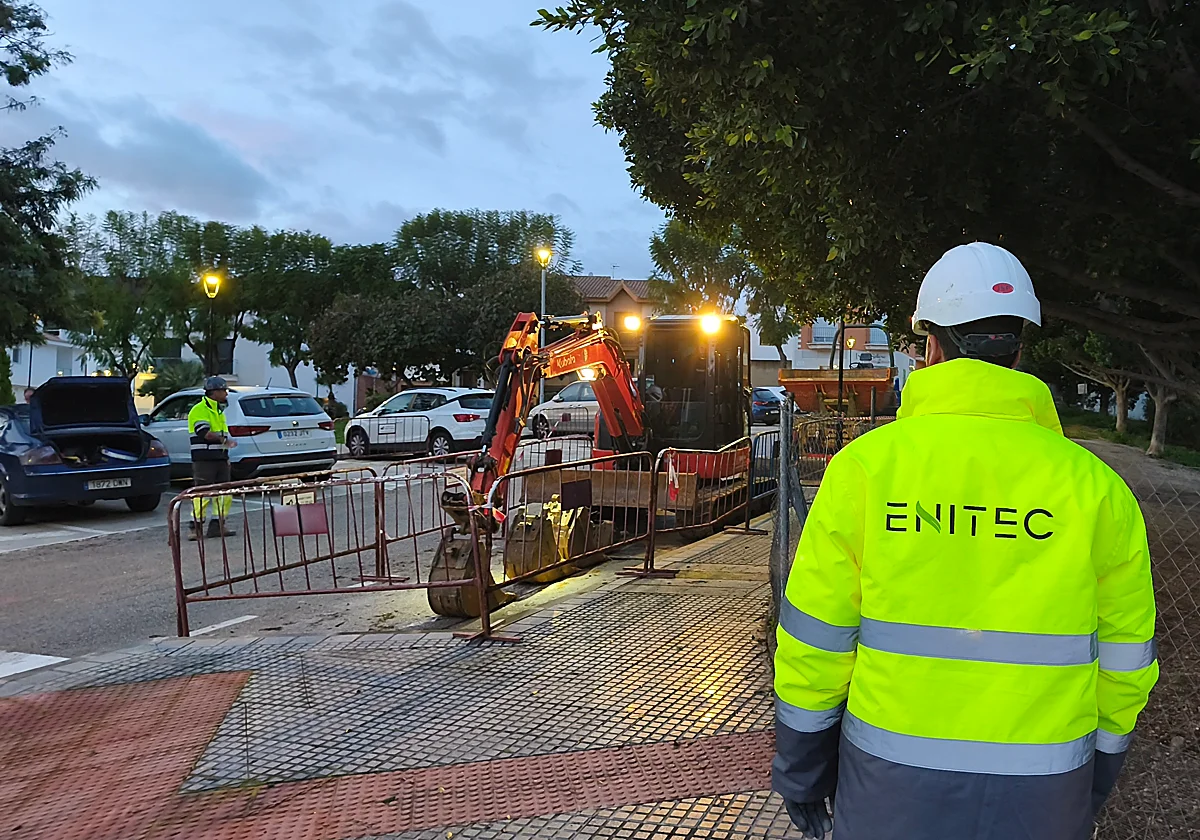 Cortes de tráfico y aparcamientos afectados por las obras para acabar con los apagones en el barrio alhaurino de Carranque