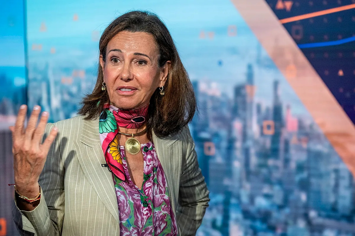 Santander lidera los megacréditos mundiales con un despliegue de 200 especialistas