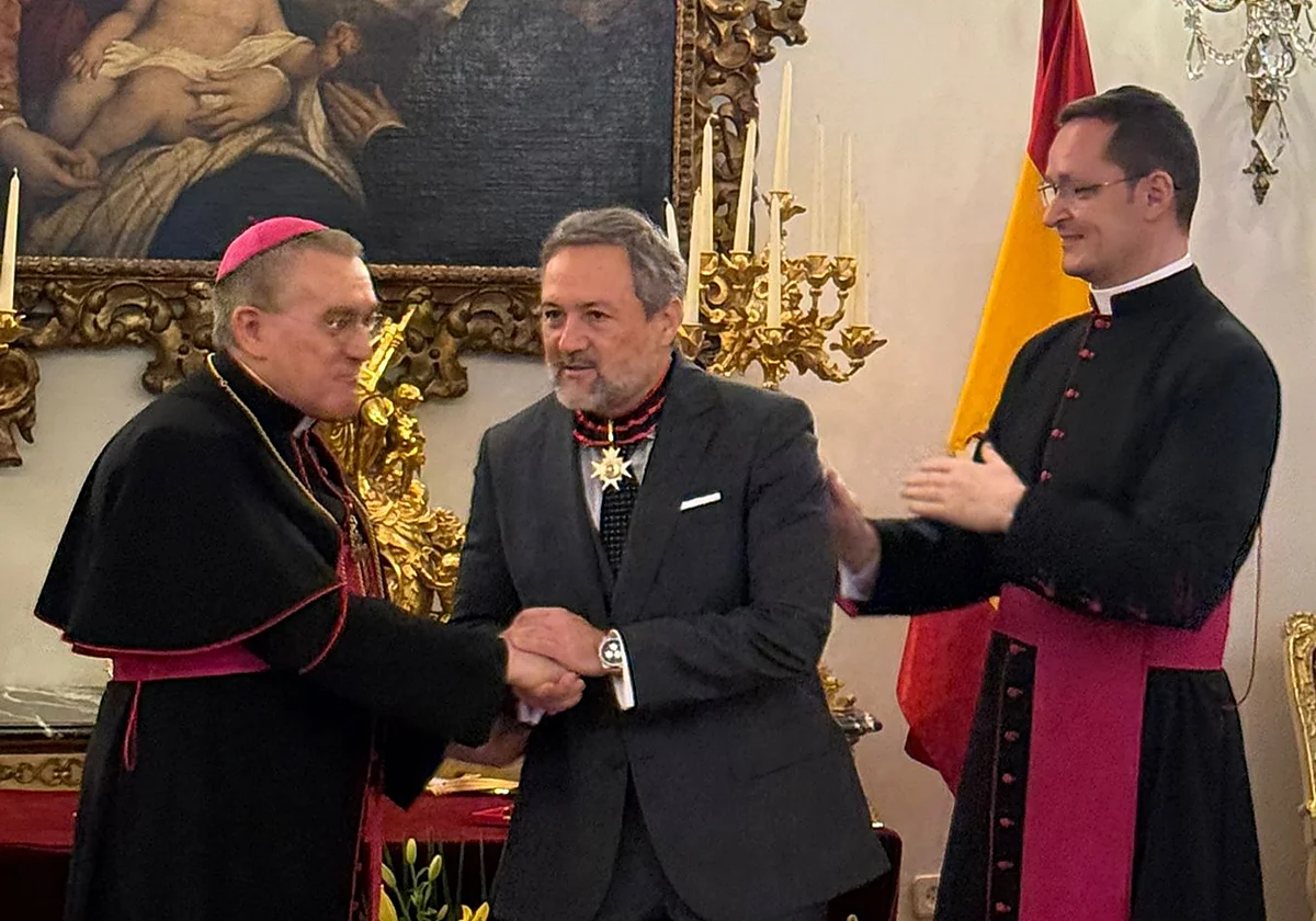 El Papa nombra a un malagueño comendador de la Orden de San Silvestre