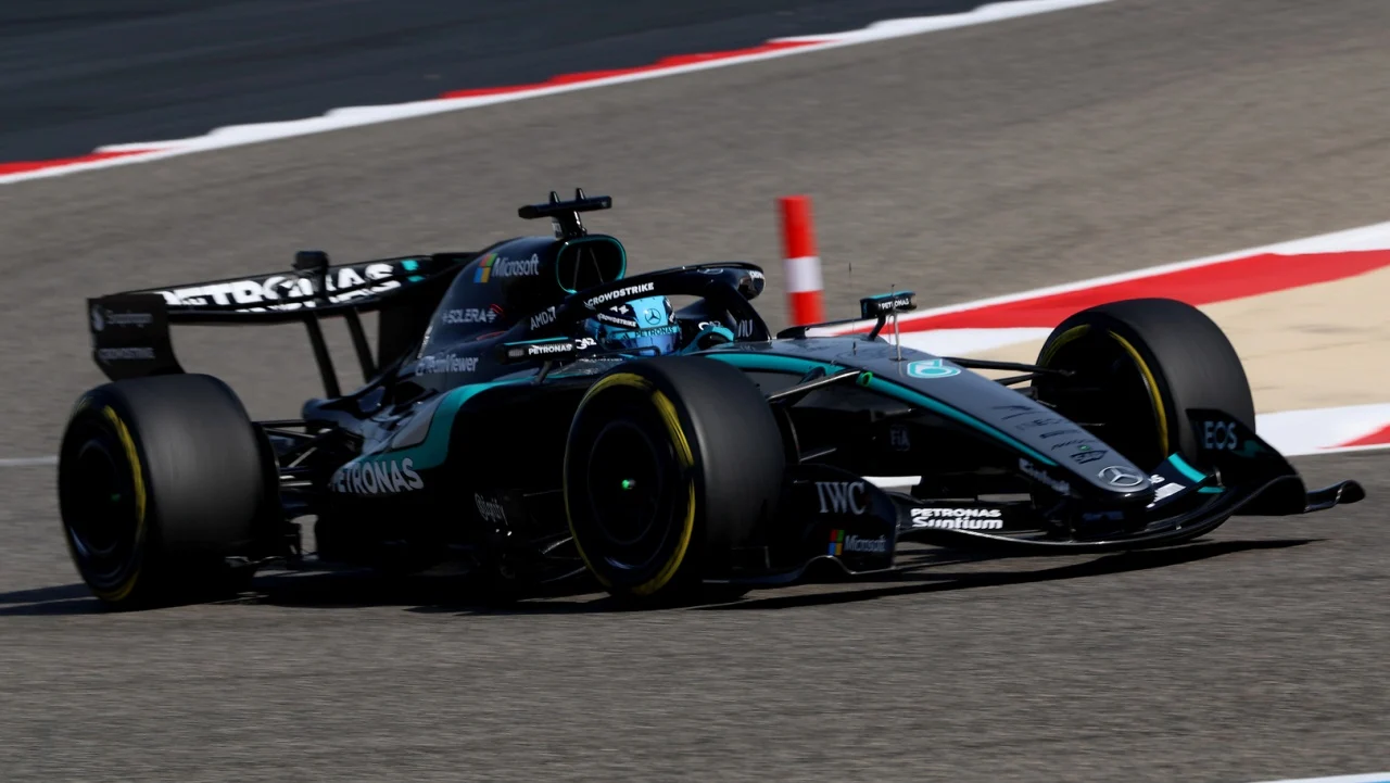 Russell se une a la fiesta con el primer 33 en Sakhir; Sainz y Aston Martin siguen en su línea