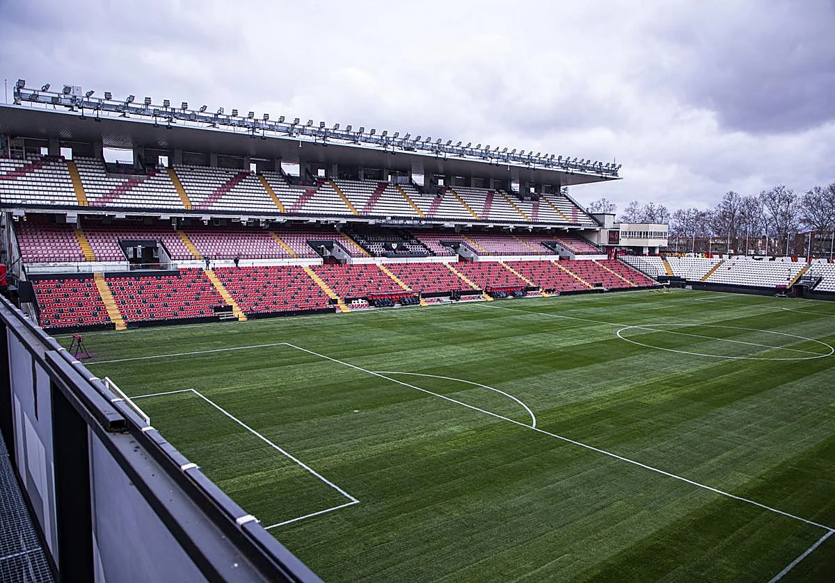 Vallecas se queda sin fútbol y el derbi se muda a Butarque