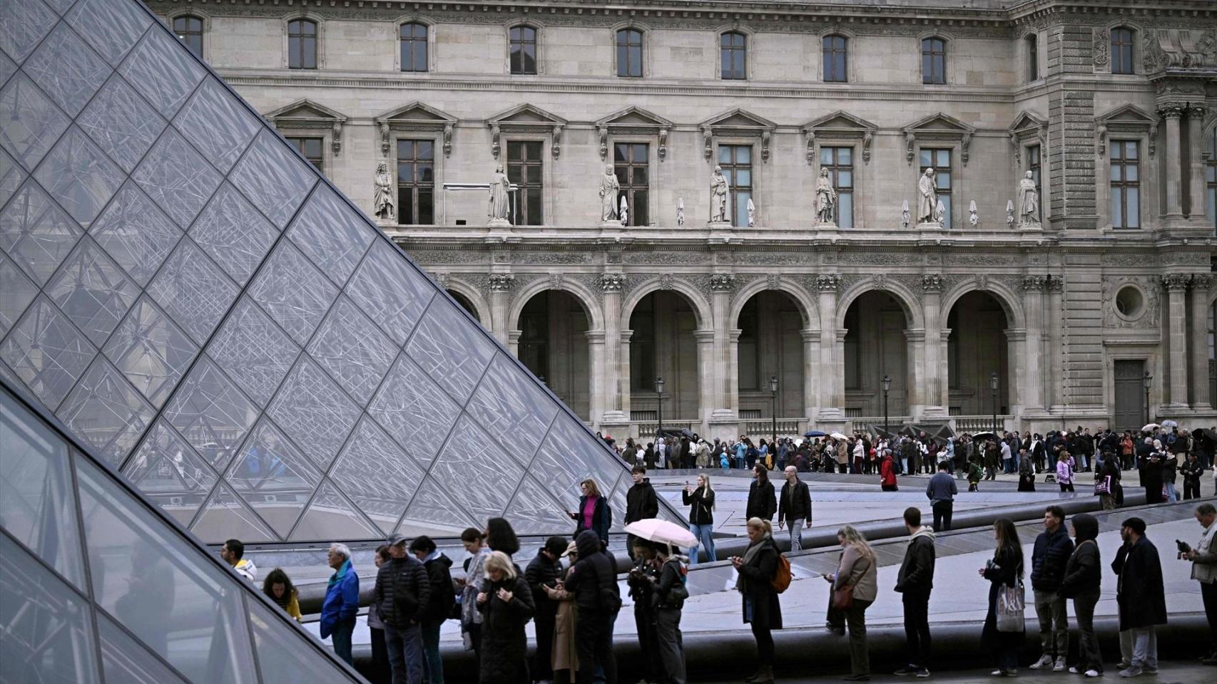 El Louvre, en plena crisis de reputación, vuelve a cerrar varias salas por inundaciones