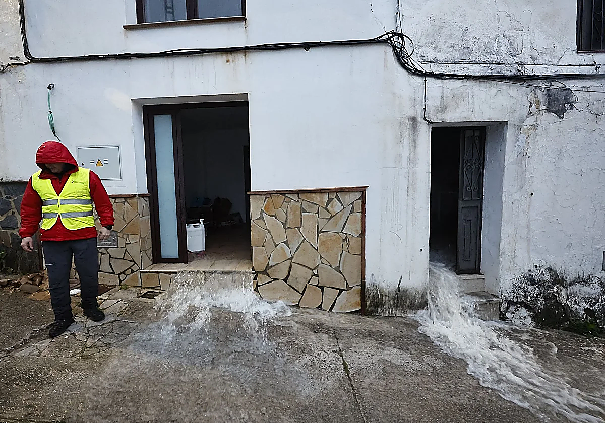 How to access flood aid in Andalucía: Cajamar, Unicaja and CaixaBank launch emergency funding