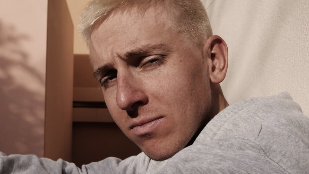 El rifirrafe público de Pogacar con un fan en Valencia: “No tengas la actitud de un adolescente malcriado”