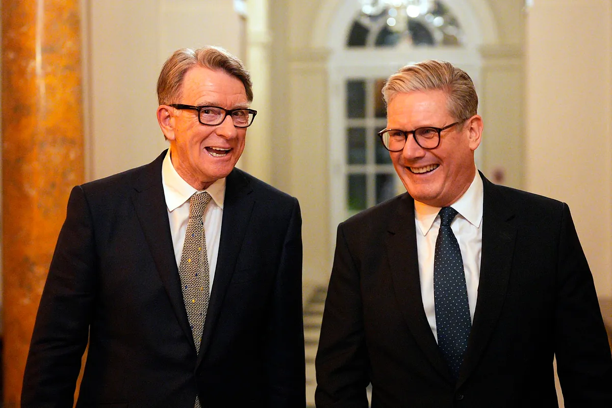 Epstein embarra la política inglesa y la monarquía