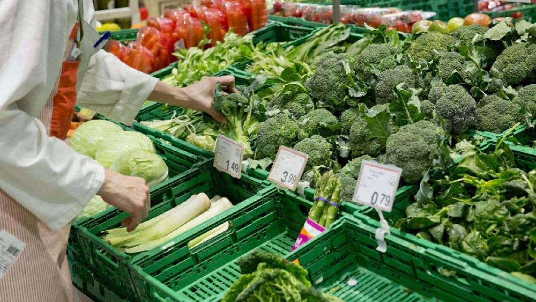 El 'tren de tormentas' dispara un 10% el precio de tomates, pimientos y calabacines en el 'súper' en sólo un mes