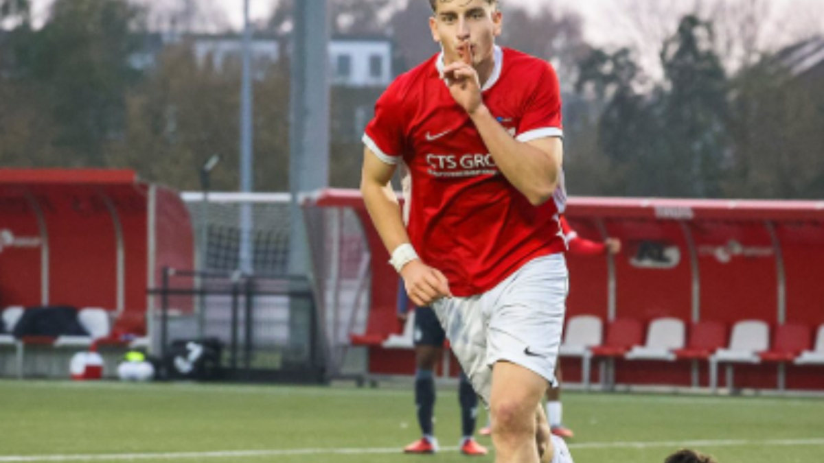 Bendegúz Kovács, el 'killer' de dos metros del AZ que va de 'hat-trick' en 'hat-trick'