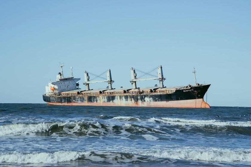 El nuevo desafío de los océanos: el aumento de los petroleros abandonados