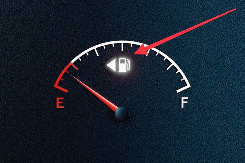 En 1986 un hombre aparcó en el lado equivocado de la gasolinera. Ese día resolvió un problema vergonzoso para todos los conductores