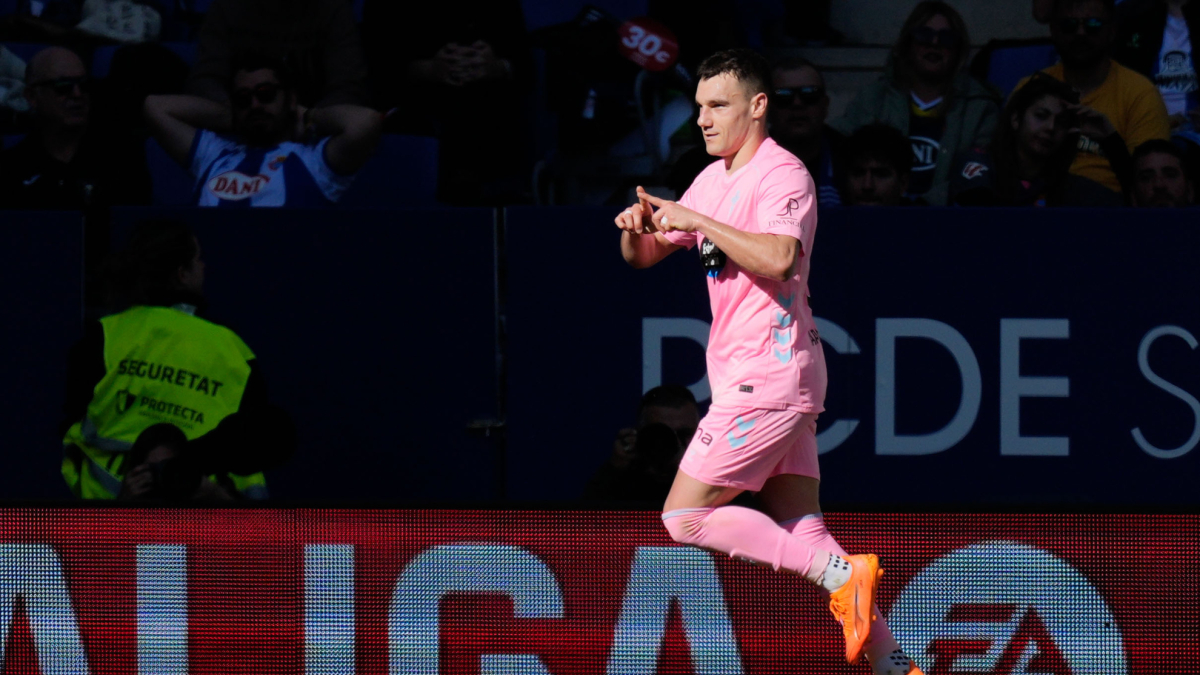 Jutglà marca 111 días después y el Celta rompe el maleficio con el Espanyol