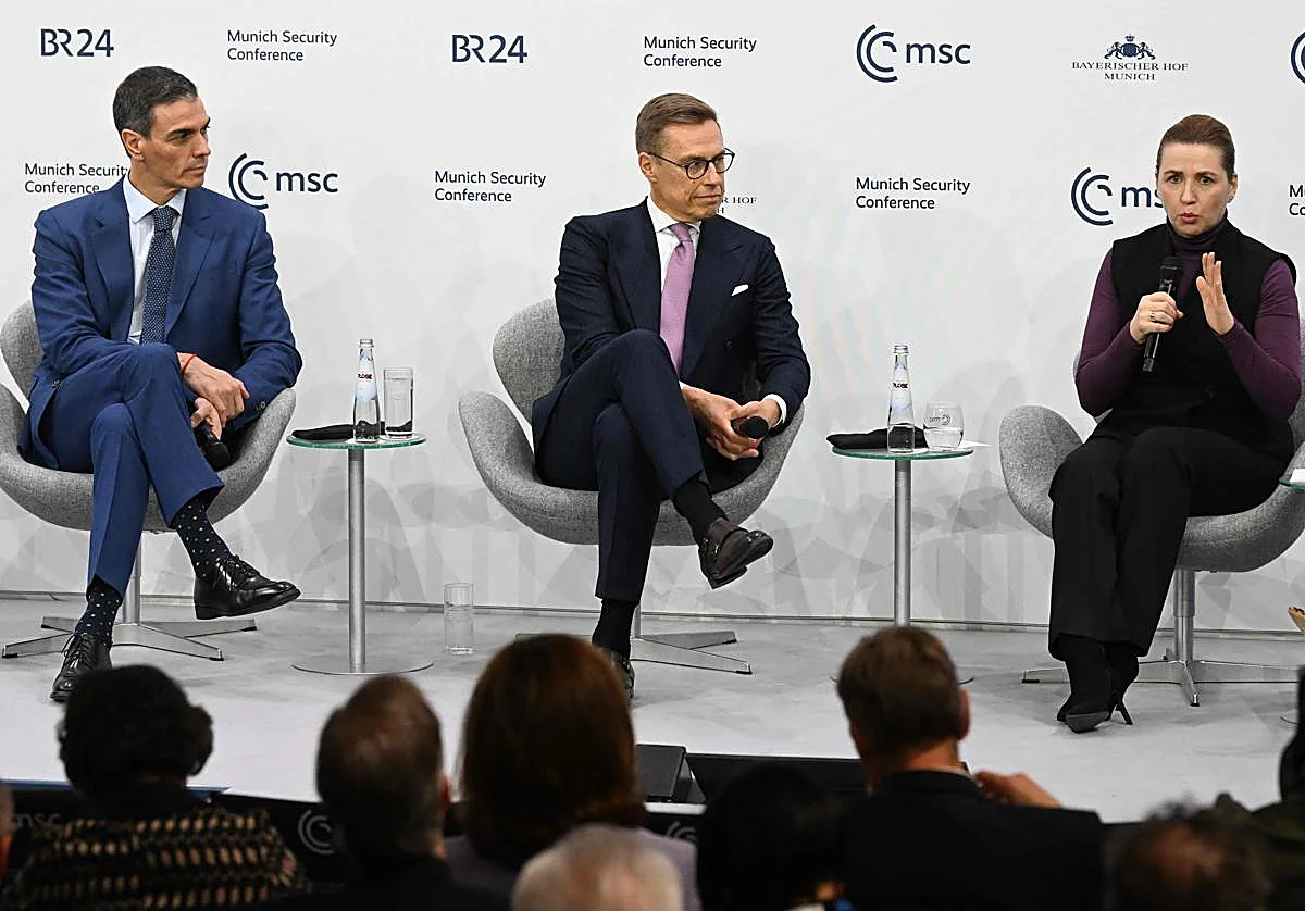 Sánchez abre una grieta en la unidad de la Defensa europea