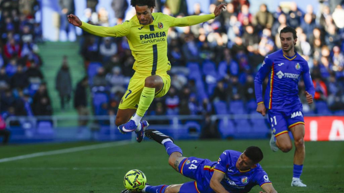 Pau Navarro: "Parece que les premian tirarse, chillar, hacer faltas, todo lo pitan a su favor..."