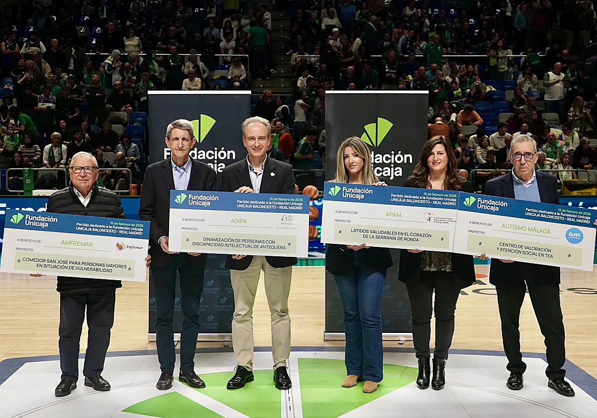 La Fundación Unicaja entregó sus cheques solidarios