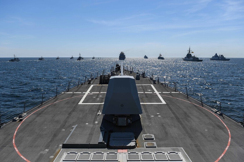 Los drones revolucionaron la guerra en Ucrania, ahora van a hacerlo en todo el mundo con un truco final: cambiando de forma