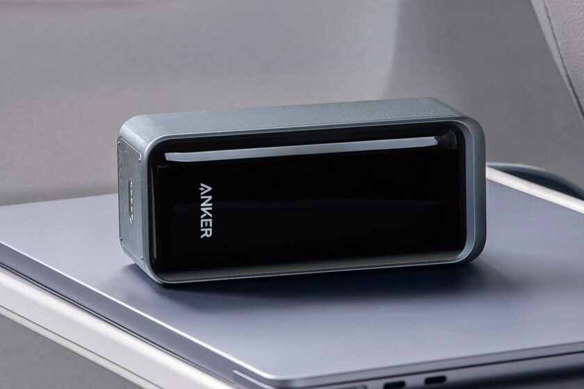 Esta Navidad no salgo de viaje sin mi powerbank. Tiene pantalla y puede cargar hasta un ordenador