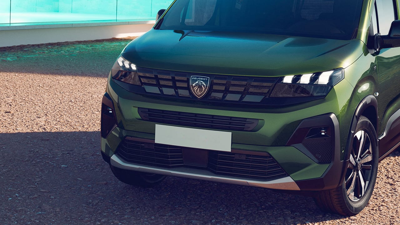 Nadie contaba con este Peugeot español pero, con 7.800 € de rebaja y 1.050 litros de maletero, es el anti-SUV perfecto para familias