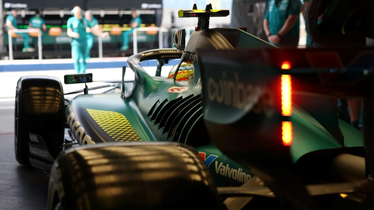 Alonso advierte que la inconsistencia del AMR26 frena a Aston Martin: “Cuando no se rueda limpio, no se avanza”