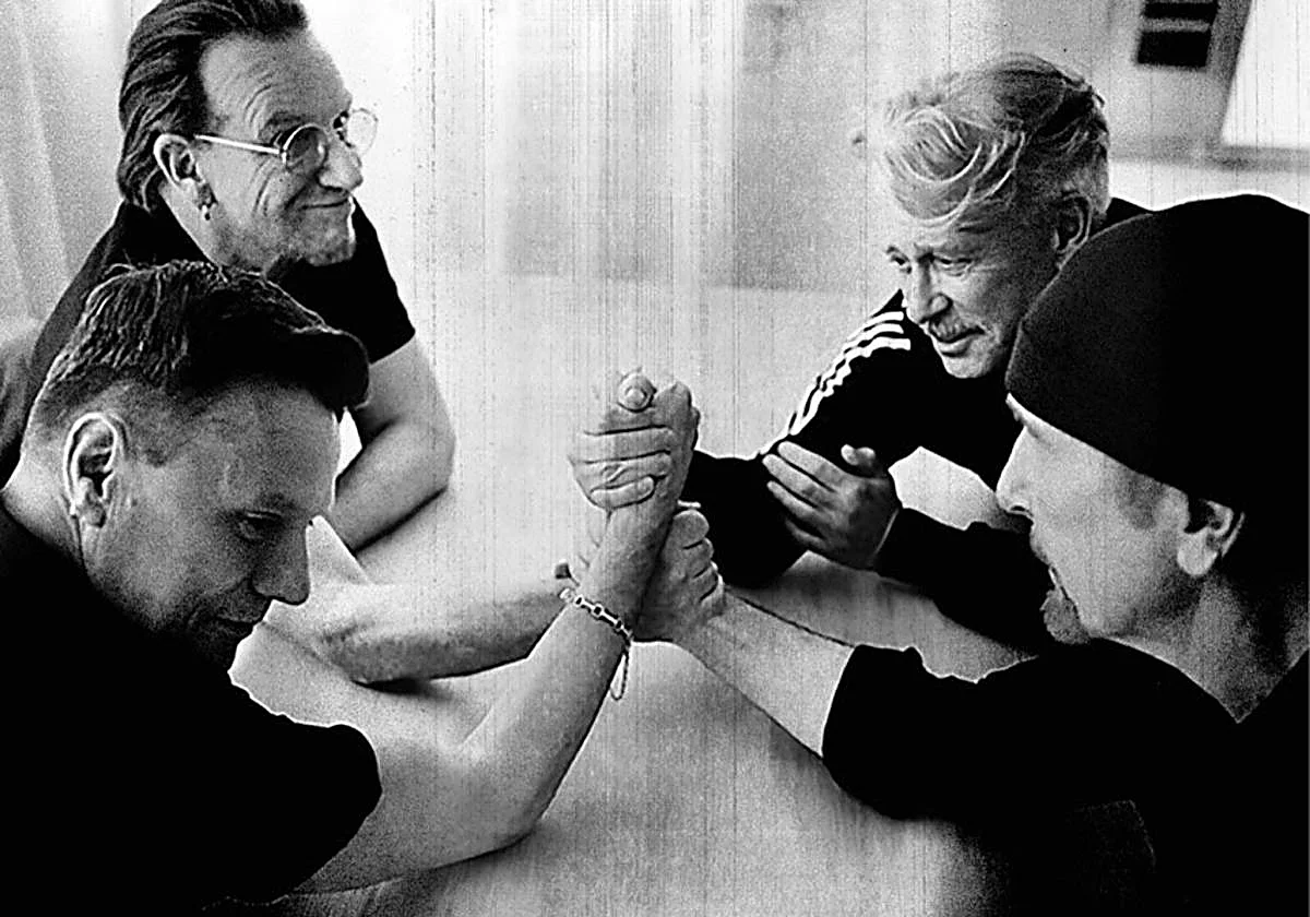 U2 apunta contra los ICE de EE UU en su nuevo EP