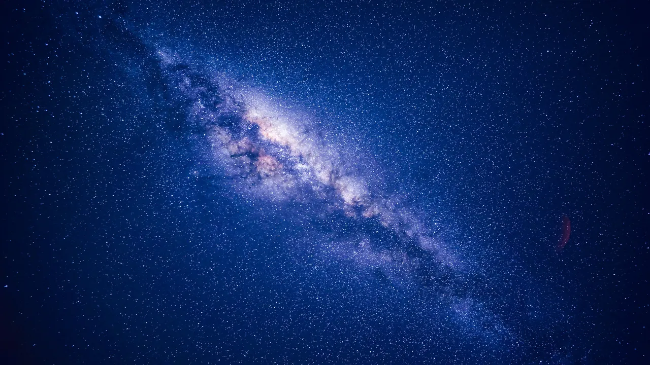 Confirman por primera vez una galaxia invisible: está conformada en un 99.9% por materia oscura