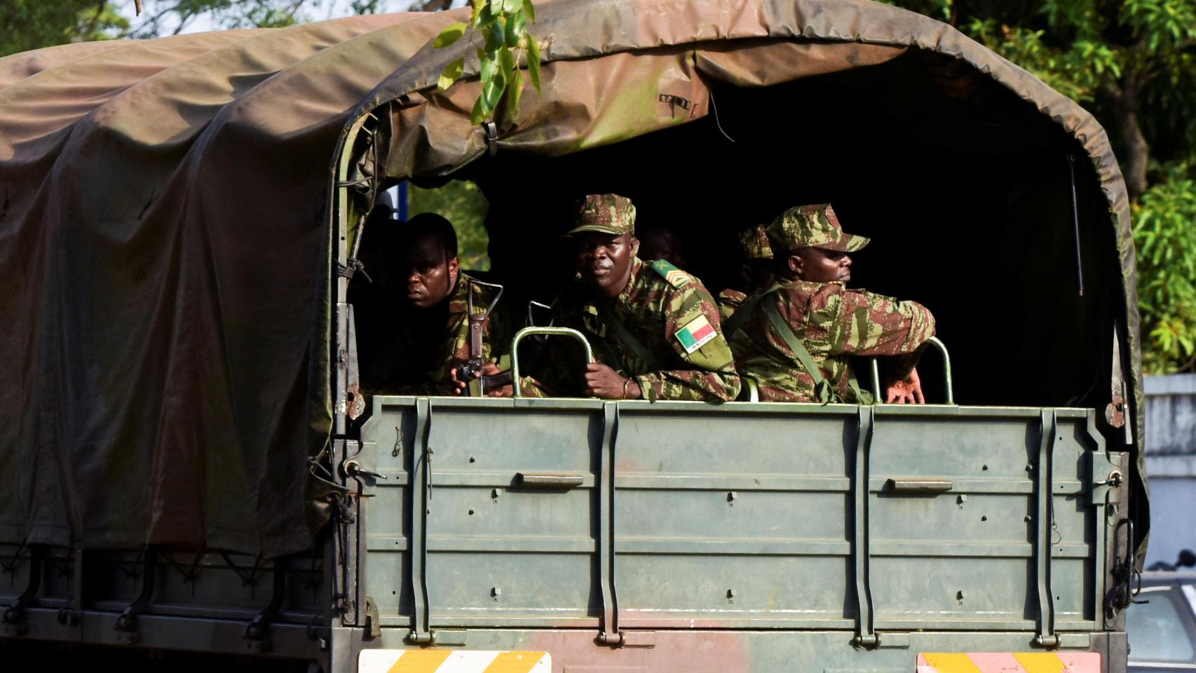 Francia empuja a Nigeria a abortar un golpe de Estado en Benín por la creciente influencia de Rusia en la región