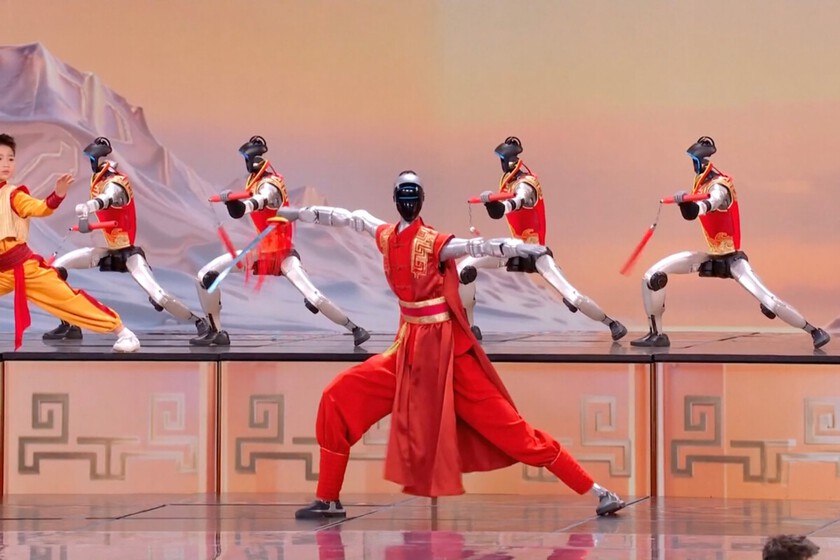 China fabrica el 90% de los robots humanoides del mundo y la razón no es su política industrial: es cruzar la calle