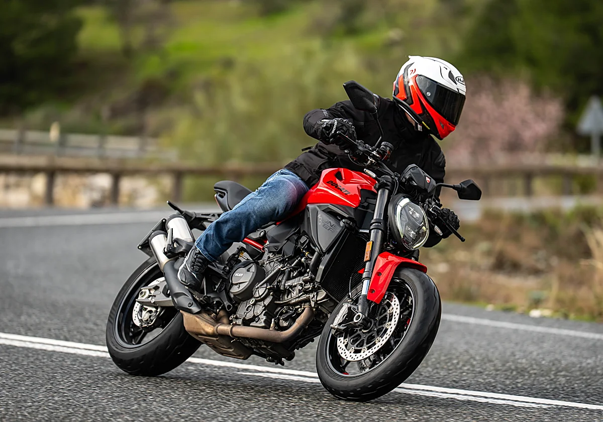 Prueba Ducati Monster 2026: ¡Este monstruo me suena!
