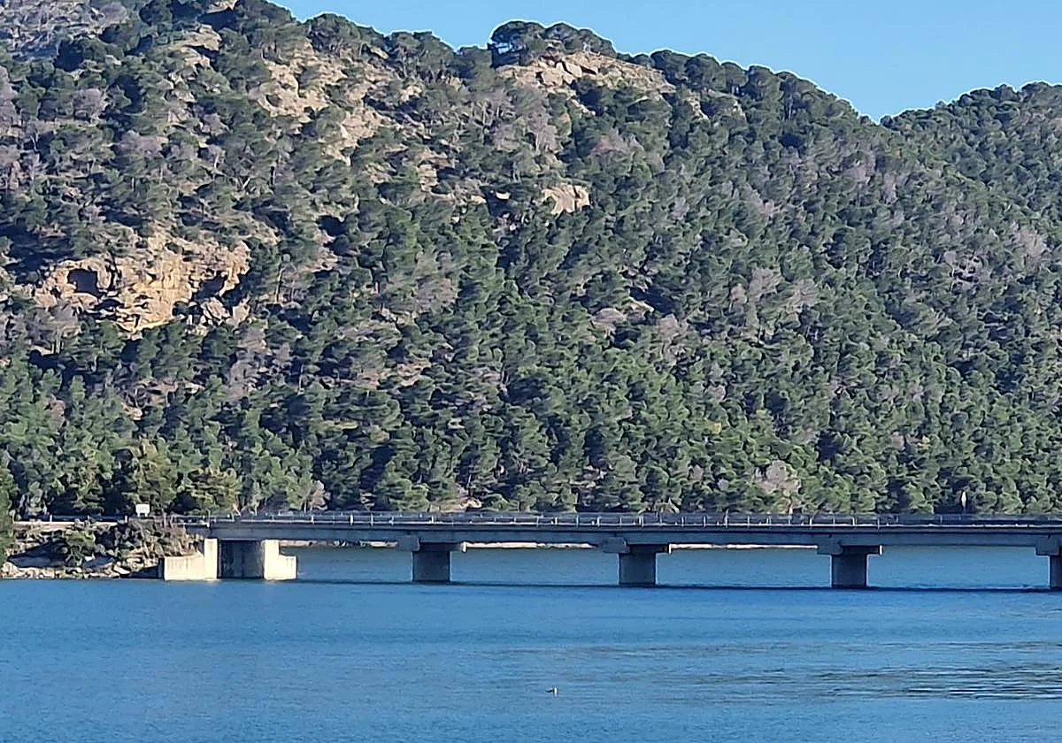 Otra imagen histórica tras las borrascas: Guadalhorce y Guadalteba se funden en un solo embalse