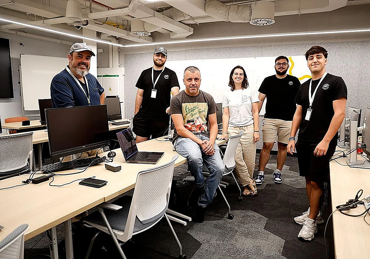Malaga youth create cyber-security start-up in Google basement and win national award