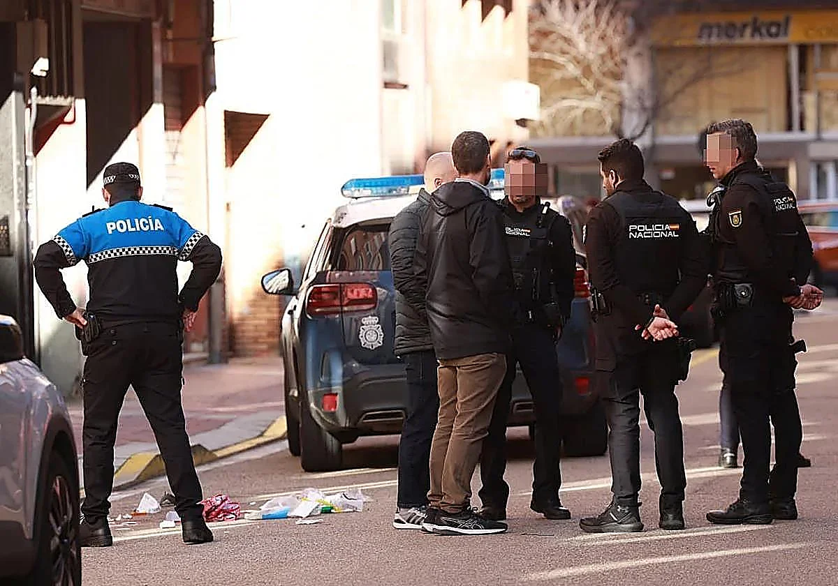 Muere un joven de 16 años tras recibir tres cuchilladas en el pecho junto a un colegio en Valladolid