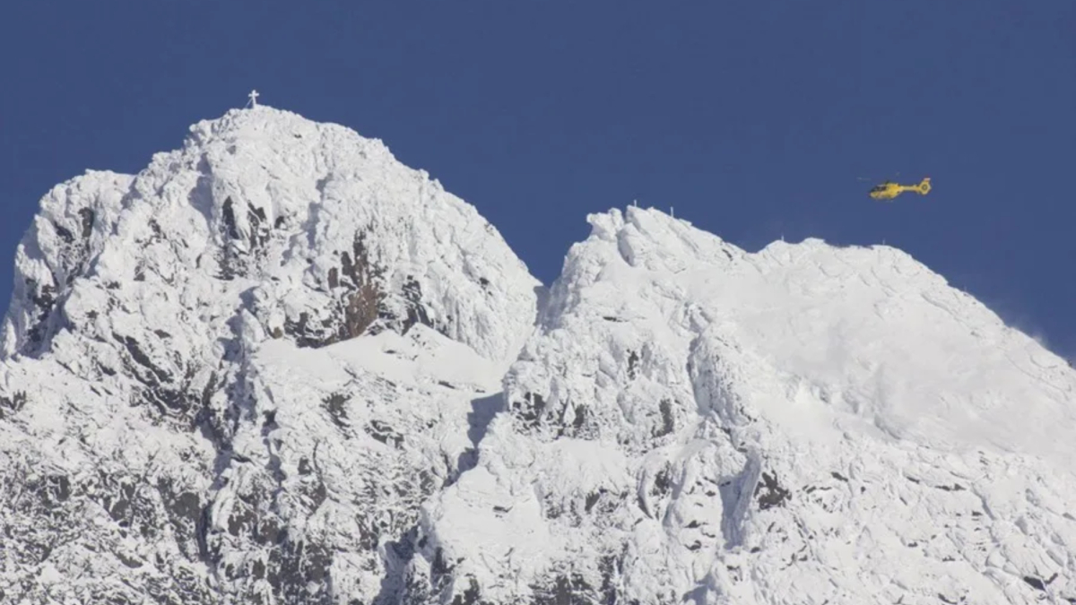 Condenan al alpinista austriaco que dejó morir congelada a su pareja en la montaña