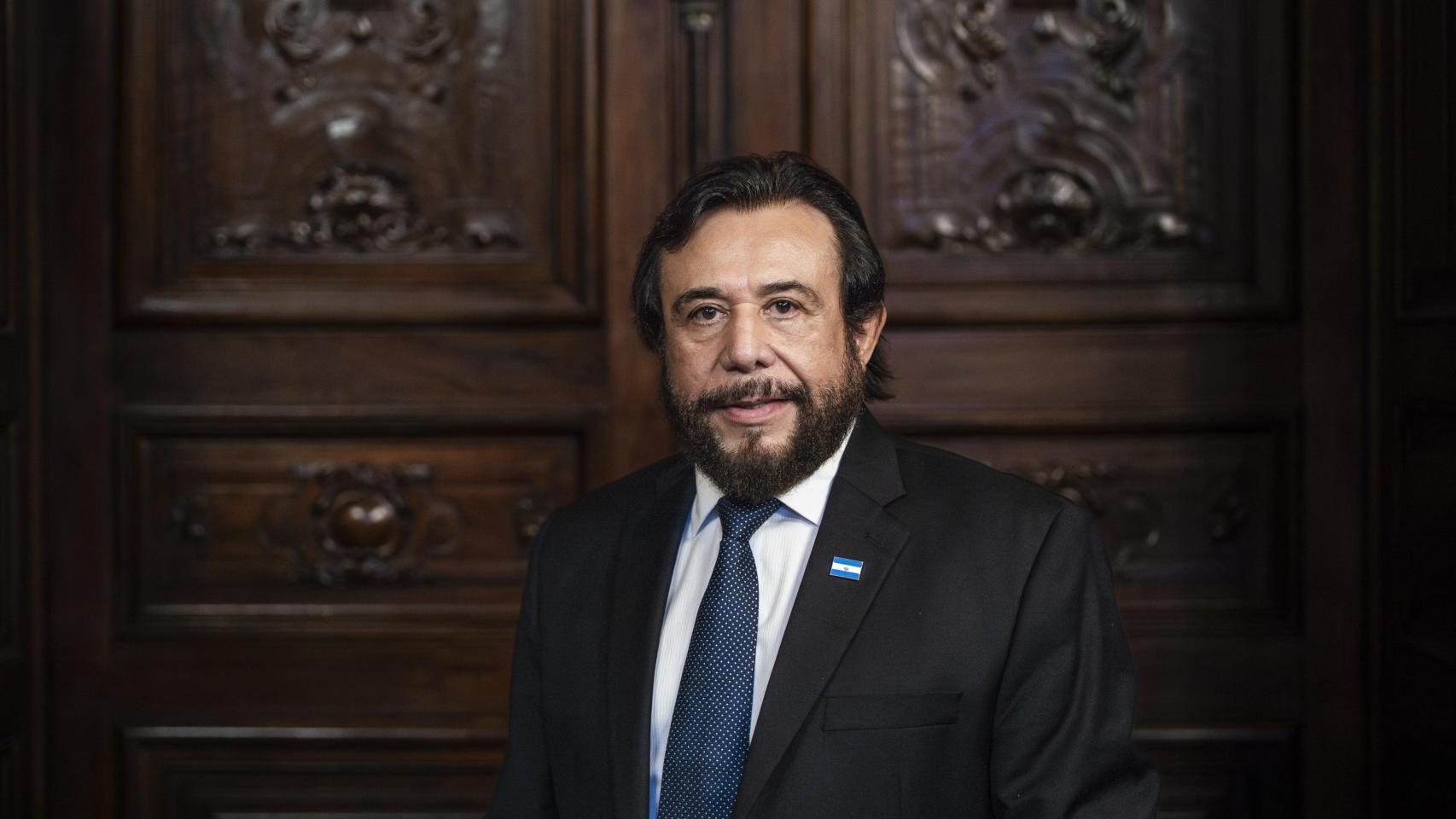 Félix Ulloa, vicepresidente de Bukele: "Puede haber inocentes entre los 91.000 presos, como en cualquier parte del mundo"