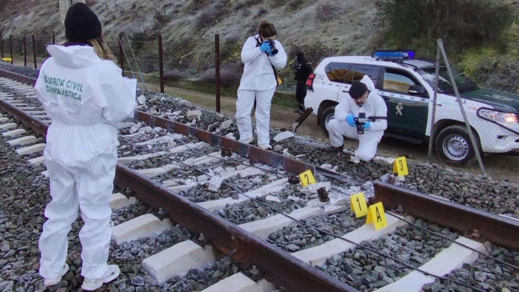 La CIAF escoge dos laboratorios para analizar las muestras del accidente de Adamuz para evitar "suspicacias"