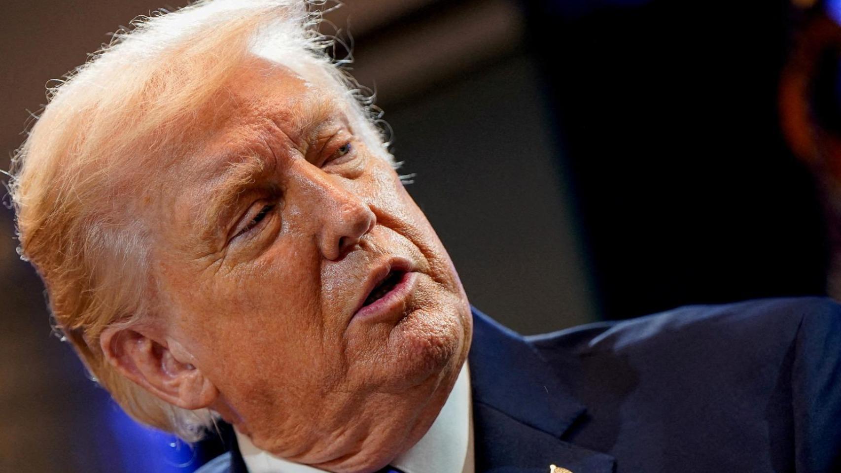 Trump anuncia que subirá el arancel global del 10 % al 15 %, tras el varapalo del Supremo a su política económica