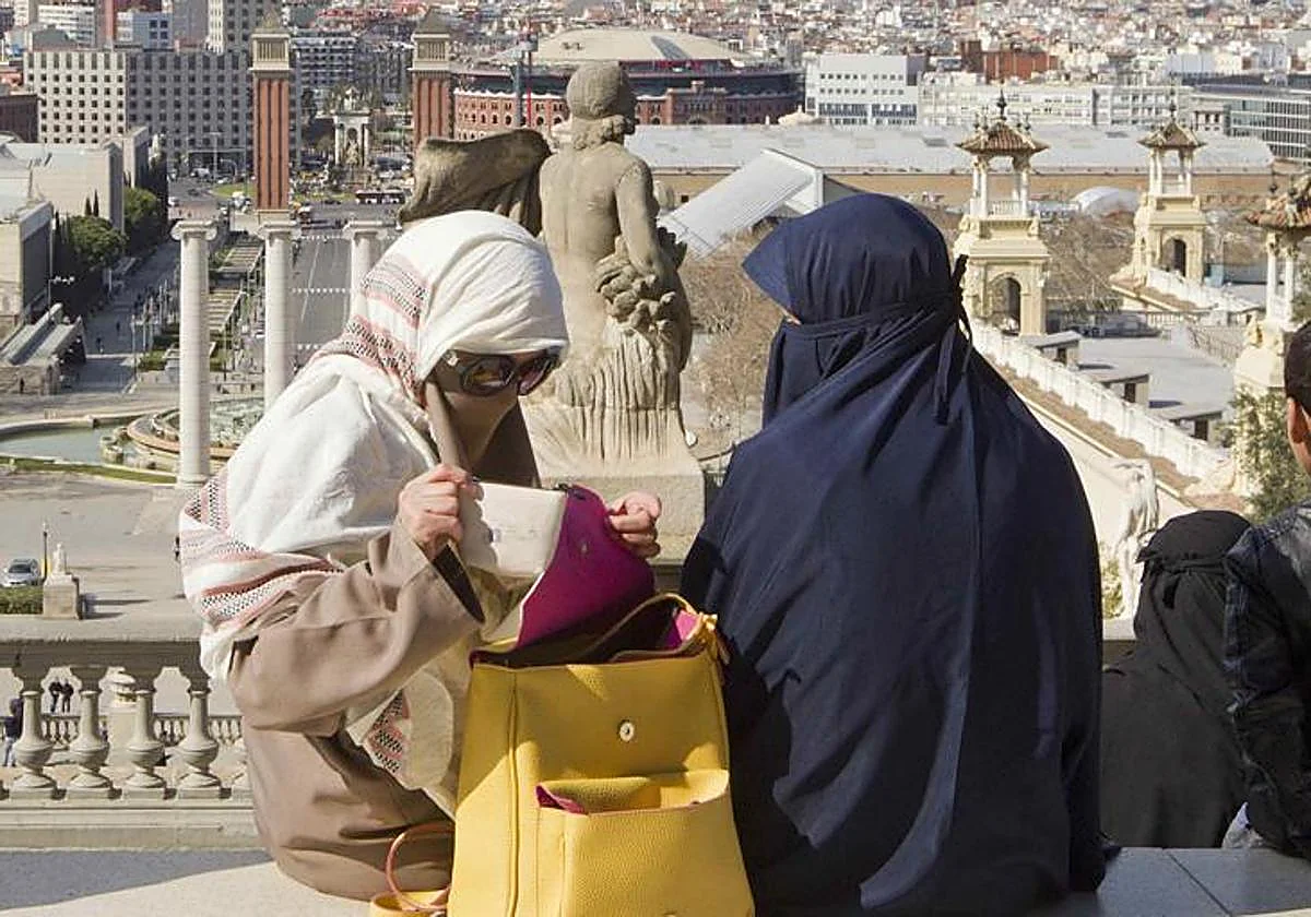 Cataluña se convierte en banco de pruebas de las políticas contra el burka