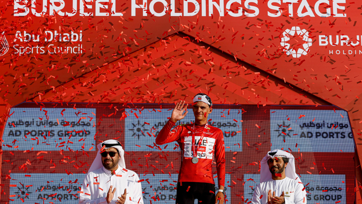 Del Toro se hace mayor en el desierto: gana su primera general WorldTour