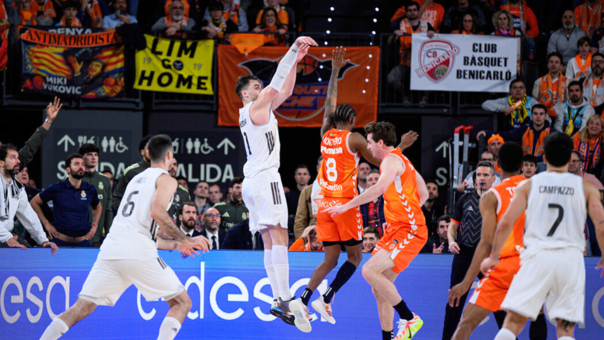 Hezonja obra un milagro en un monumento al baloncesto<br>