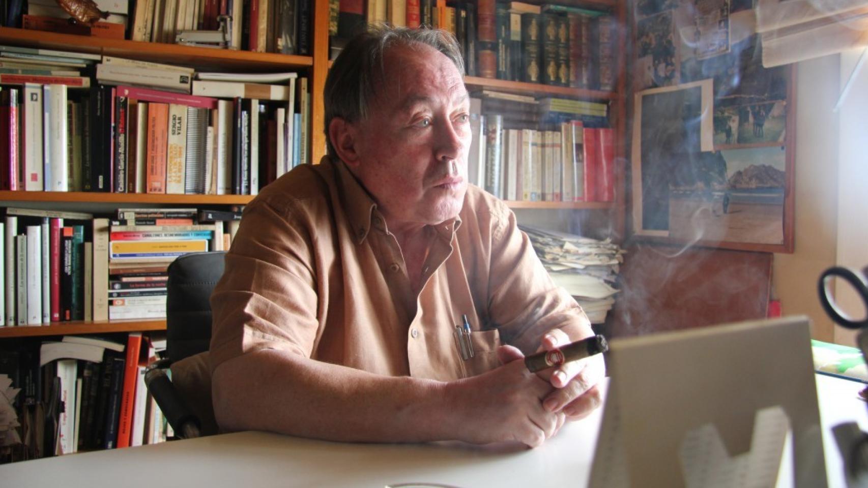 Muere el periodista y escritor Gregorio Morán, el antifranquista libre que contó los secretos de la Transición